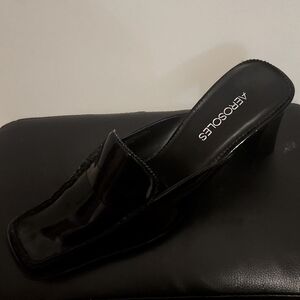 AEROSOLES Black Panten Leather Mules w/ Square Toe & Block Heel. Sz 7. BRAND NEW